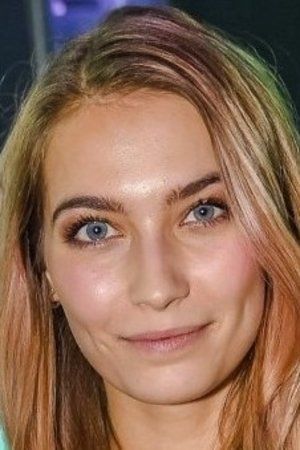 Photo of Lisa Calder