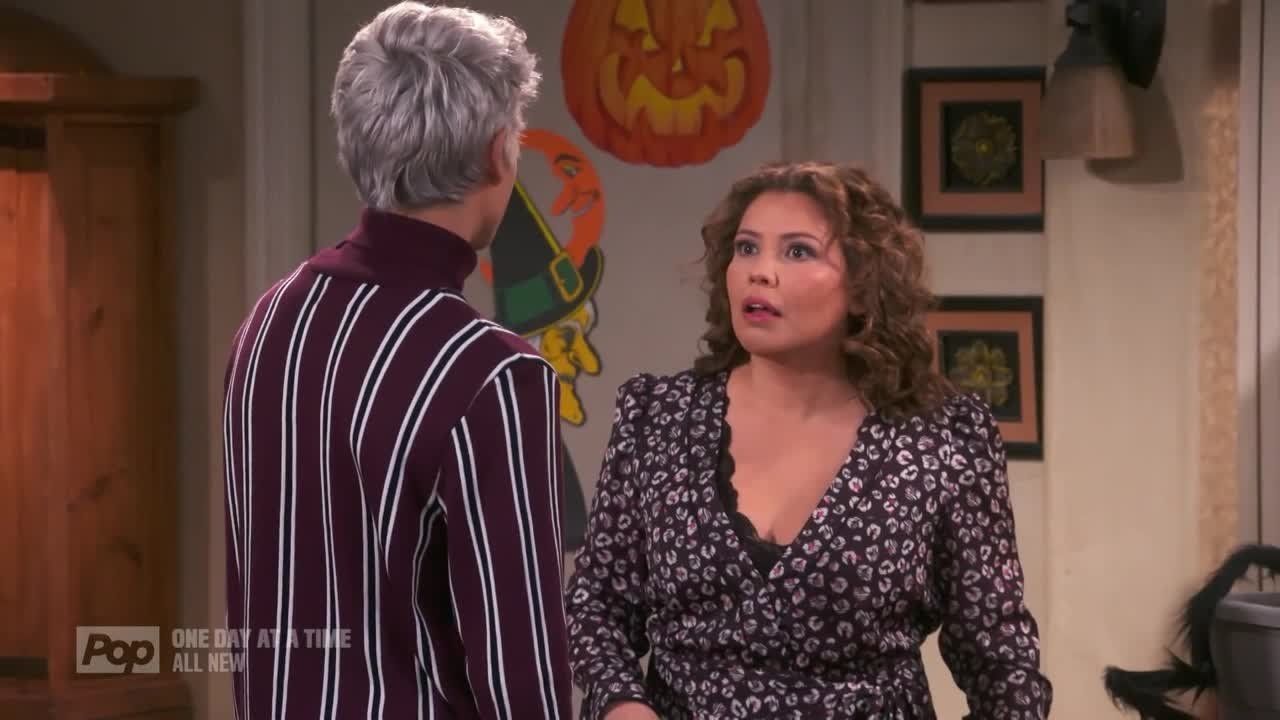 Watch One Day At a Time Season 4