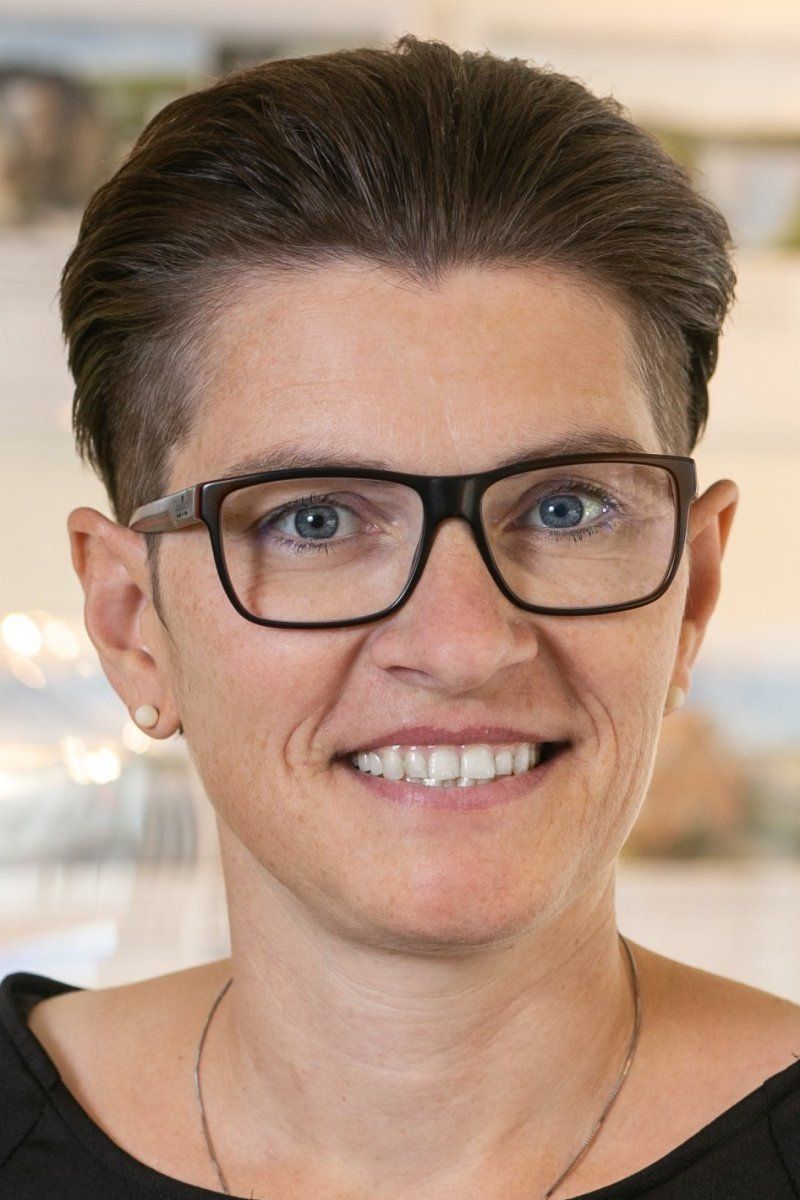 Photo of Julie Pedersen