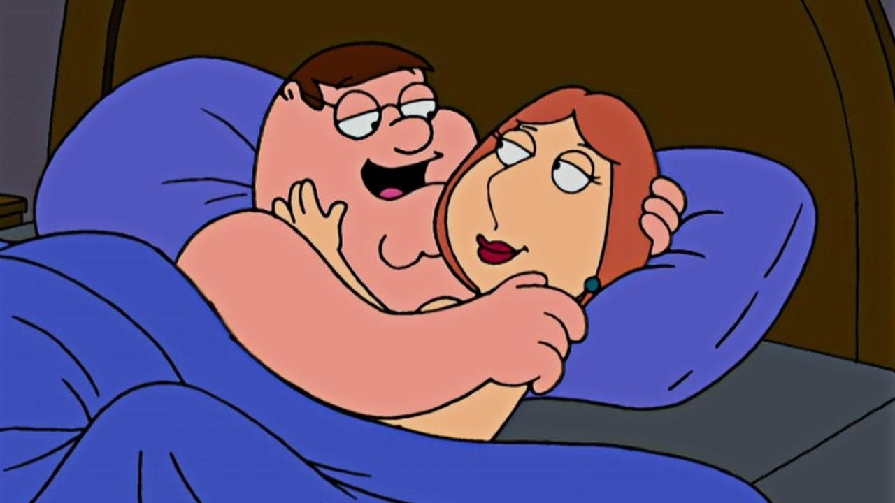 Watch Family Guy · Season 2 Episode 8 · I Am Peter, Hear Me Roar Full  Episode Online - Plex