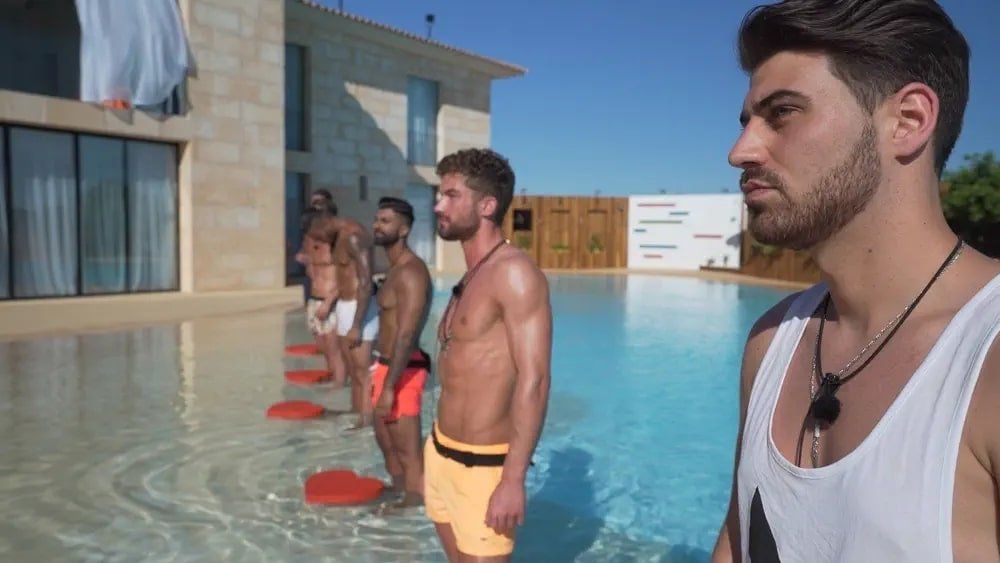 Watch Love Island · Season 1 Episode 1 · Episode 1 Full Episode Online Plex
