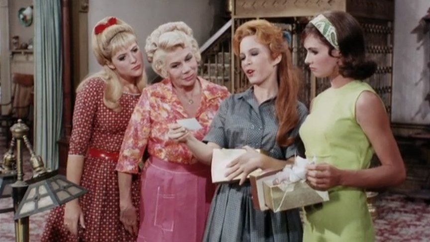 Petticoat Junction Season 4 - watch episodes streaming online