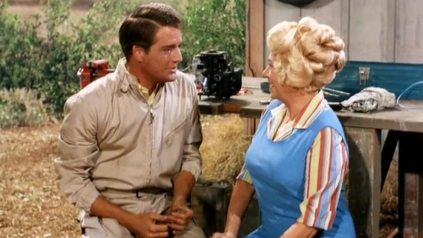 Watch Petticoat Junction · Season 5 Episode 4 · You Know I Can't Hear You  When the Thunder is Clapping Full Episode Online - Plex