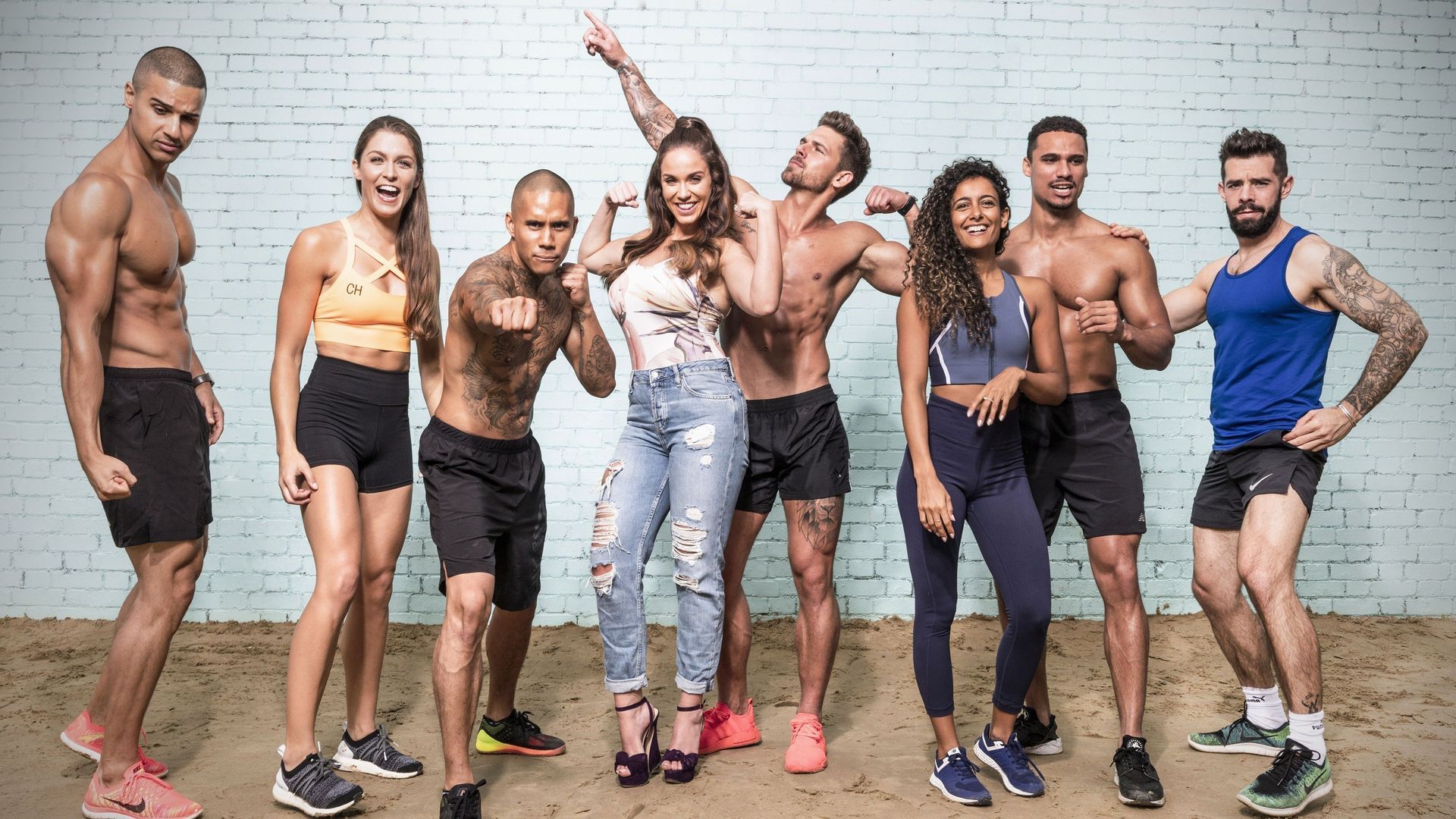 ex-on-the-beach-body-sos-season-1-episode-4-ronan-camilla-plex