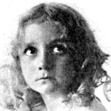 Photo of Helen Connelly