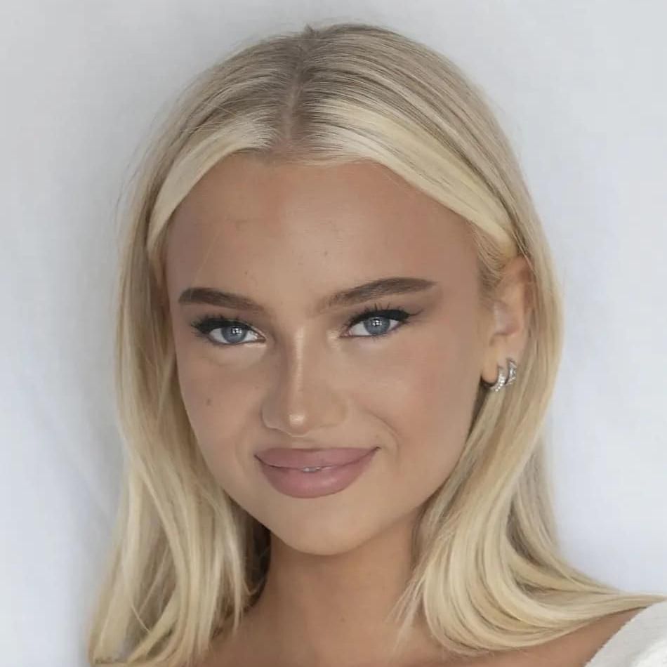 Photo of Emma Ellingsen