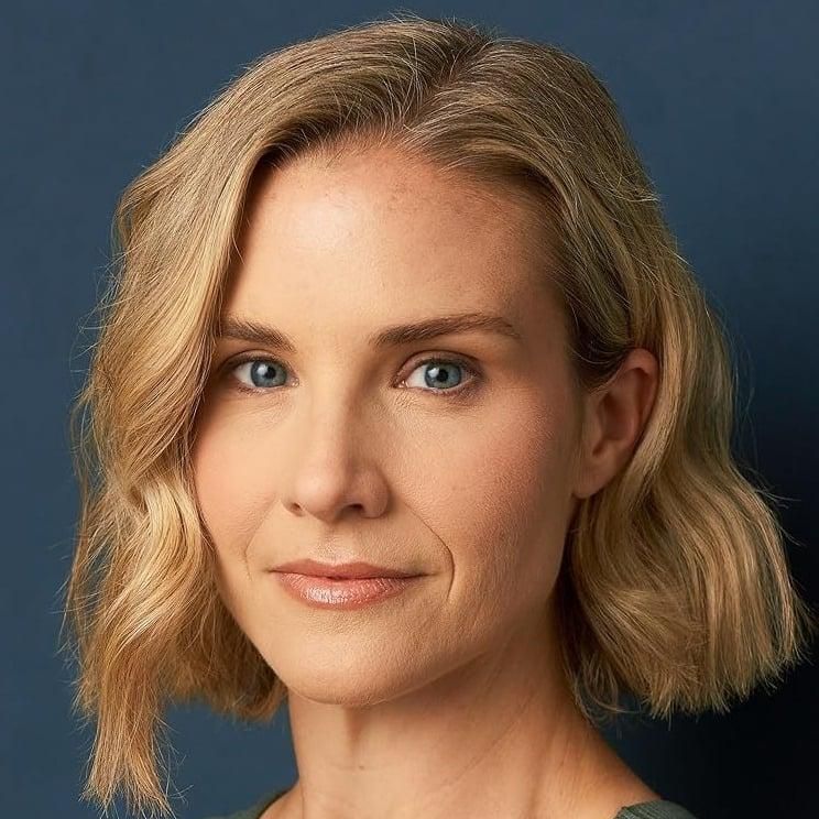 Photo of Suzanne C. Robertson