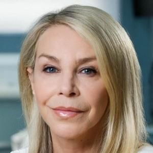 Photo of Leslie Ash