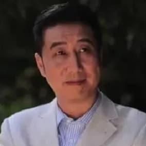 Photo of Yuhai Zhang