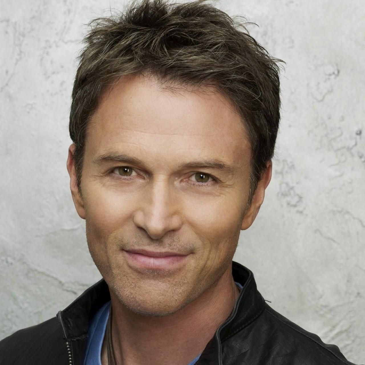 Photo of Tim Daly