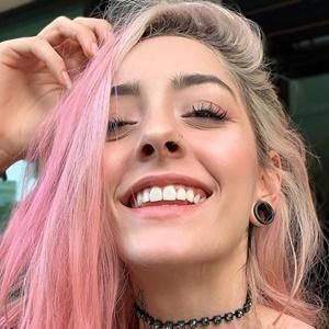 Photo of Adriana Lua