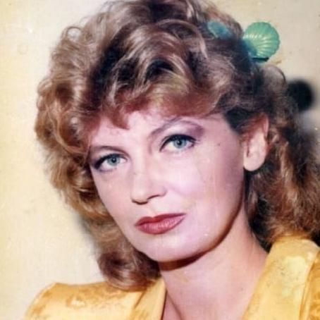 Photo of Cezara Dafinescu