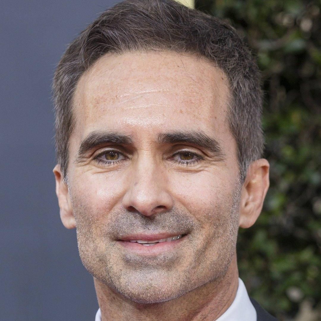 Photo of Nestor Carbonell