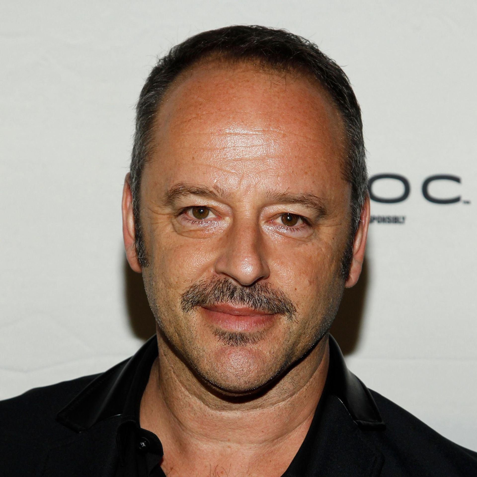 Photo of Gil Bellows