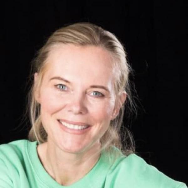 Photo of Lisa Maguire