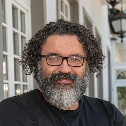 Photo of Peter Núñez