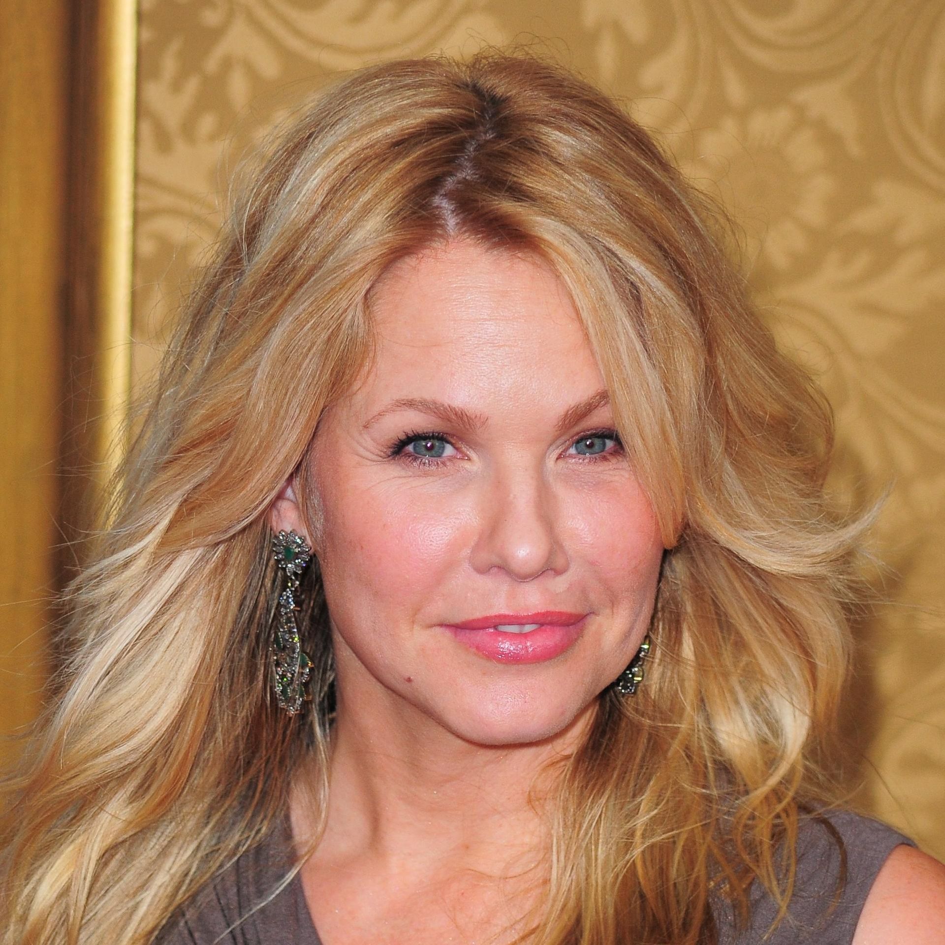 Photo of Andrea Roth