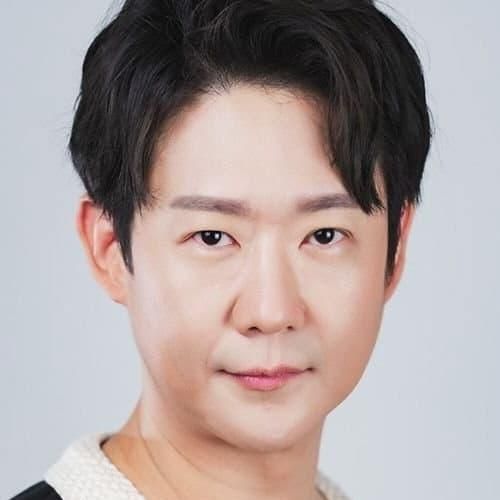 Photo of Chun Myung-hoon