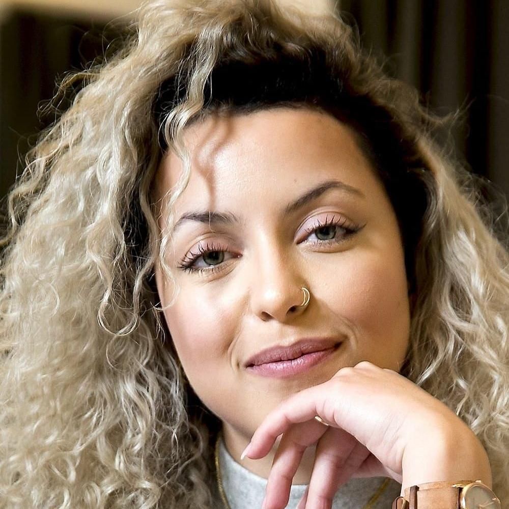 Photo of Simone Colling