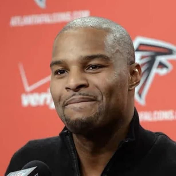 Photo of Osi Umenyiora