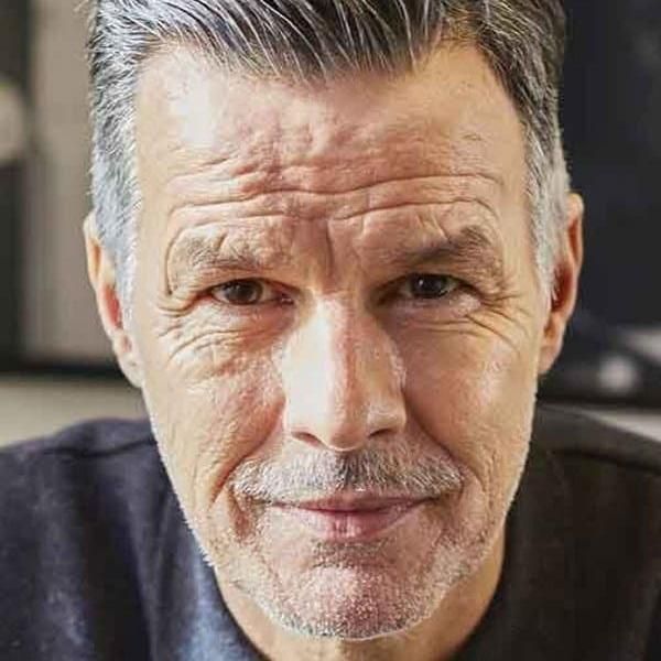 Photo of Des Hamilton