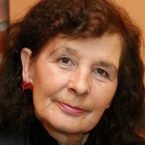 Photo of Thea Eymèsz