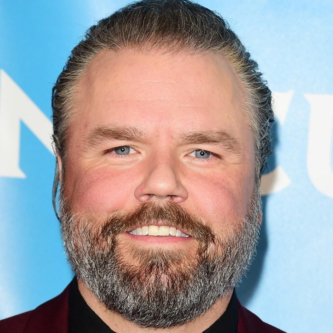 Photo of Tyler Labine