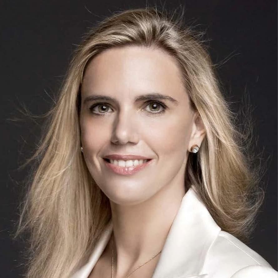 Photo of Sandra Tomek
