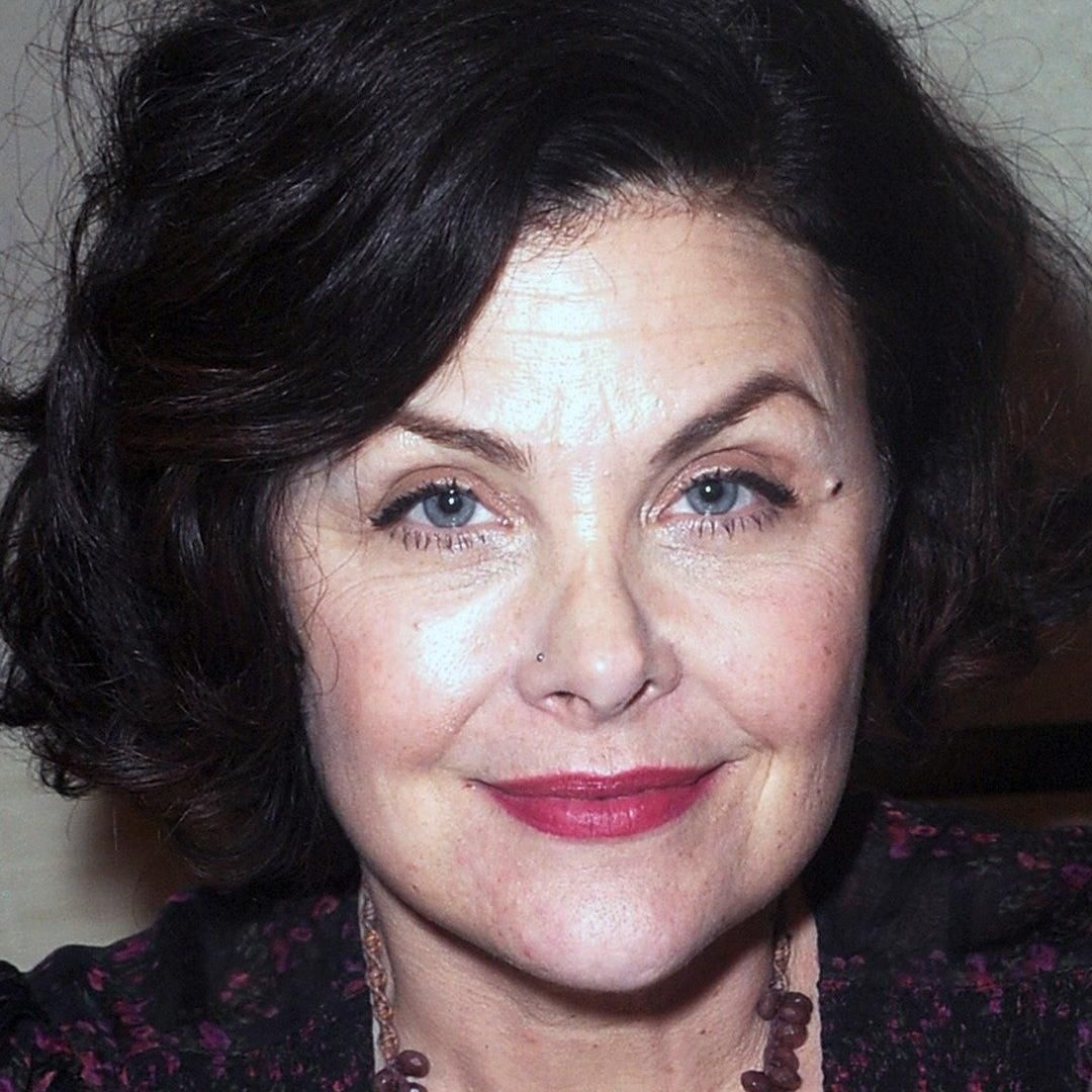 Photo of Sherilyn Fenn