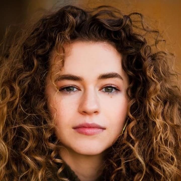 Photo of Lily Smith