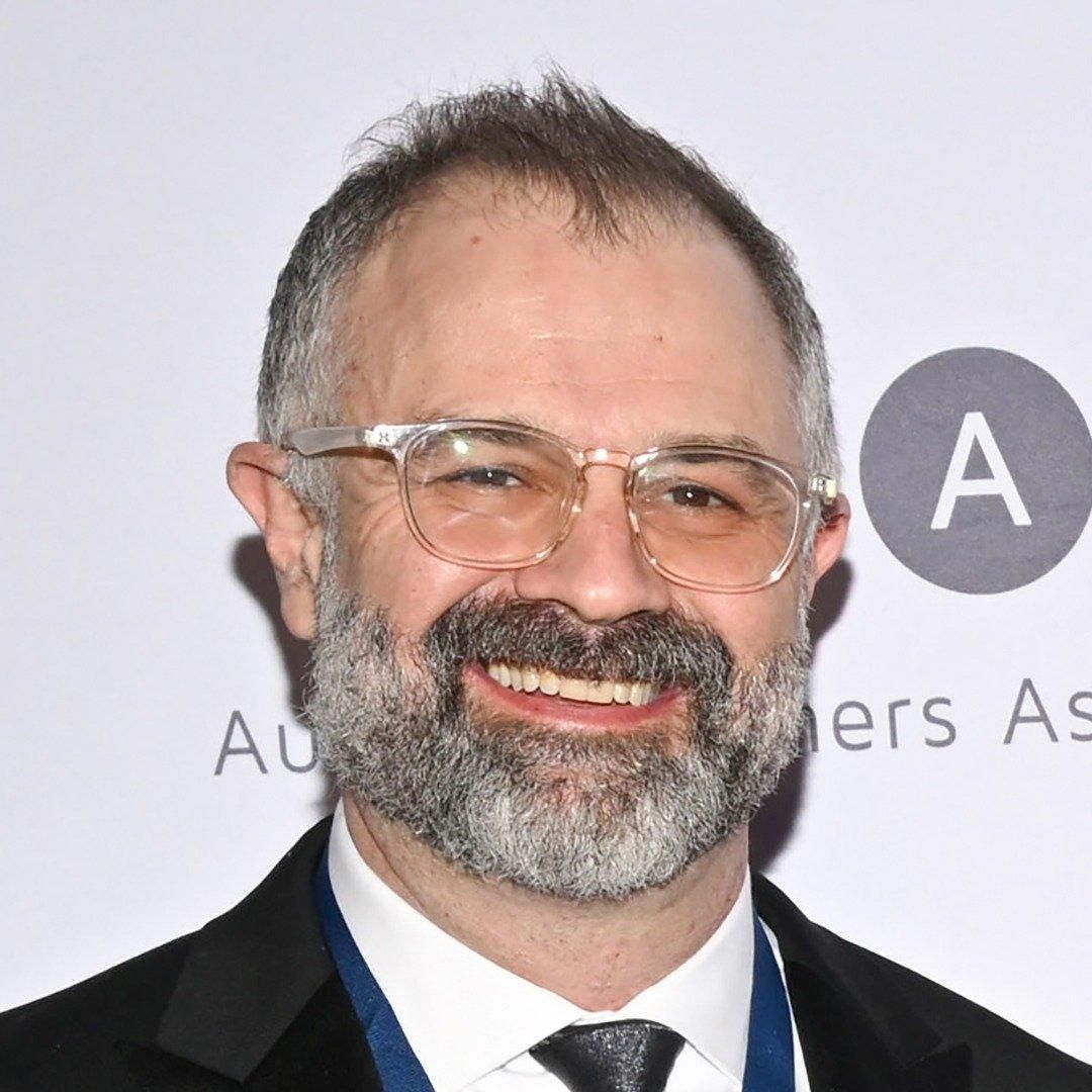 Photo of Neil Hellegers