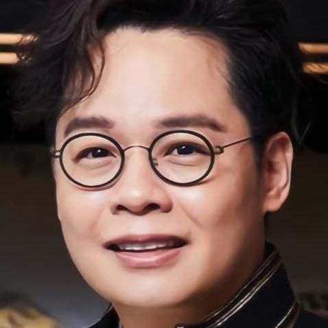 Photo of Suriyon Sriorathaikul