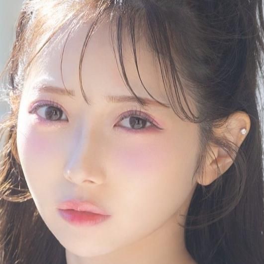Photo of Saya Tanizaki