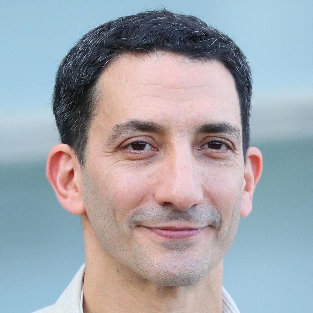 Photo of Juan Minujín