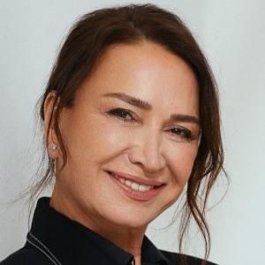 Photo of Demet Akbağ