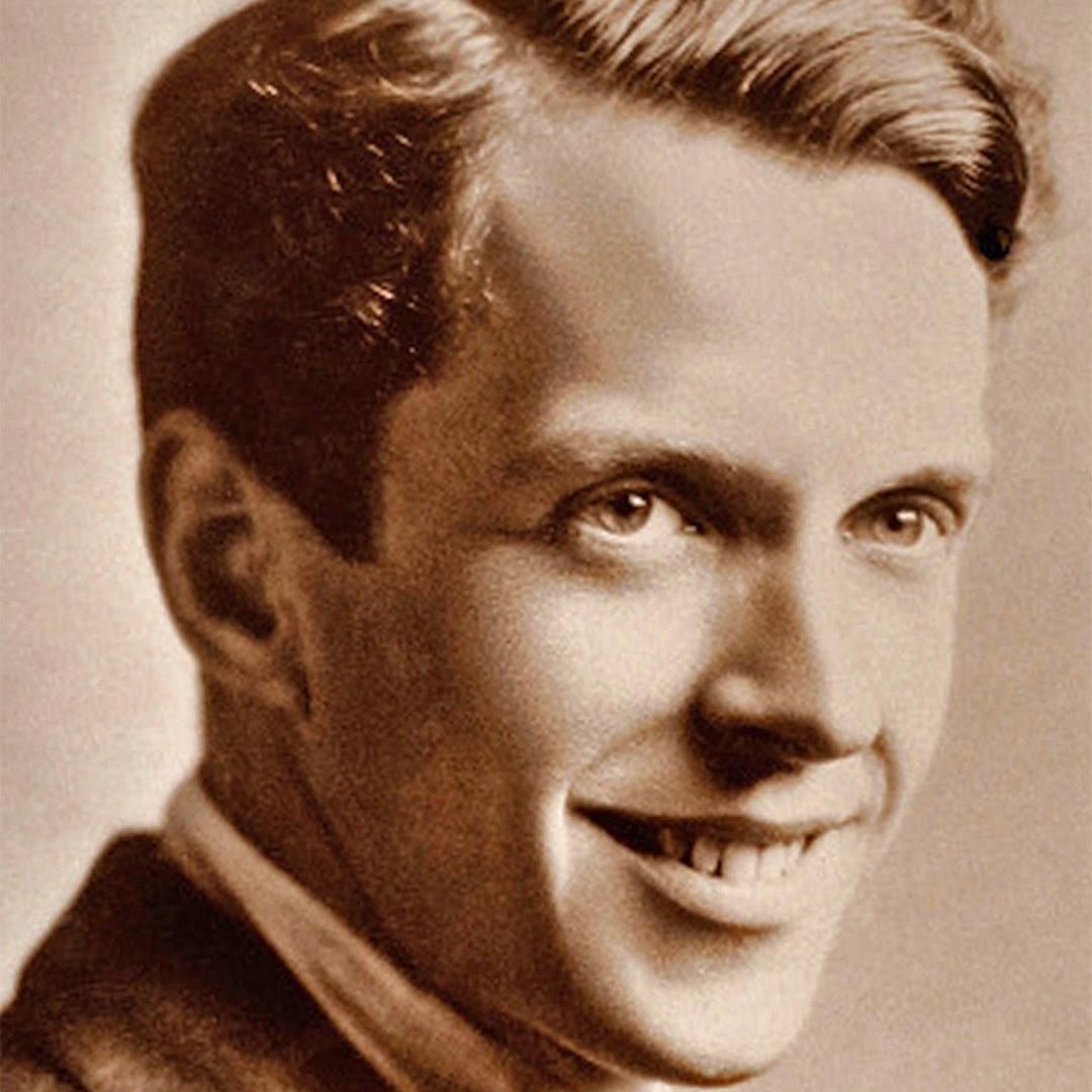 Photo of Kenneth MacKenna