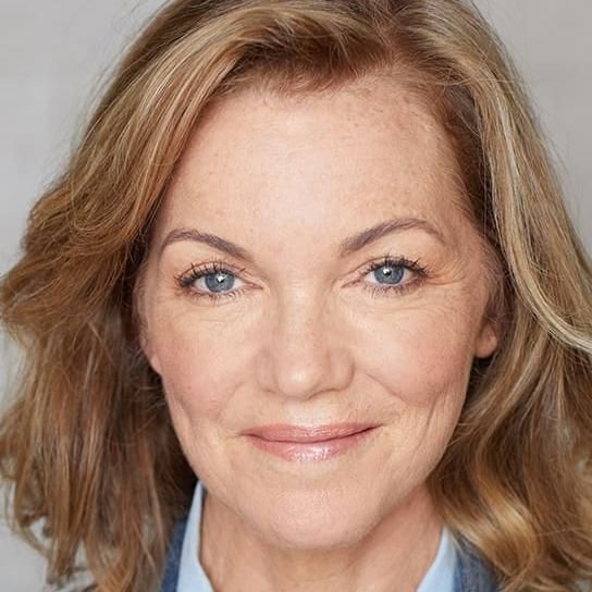 Photo of Lisa Carswell