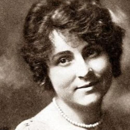 Photo of Stella LeSaint