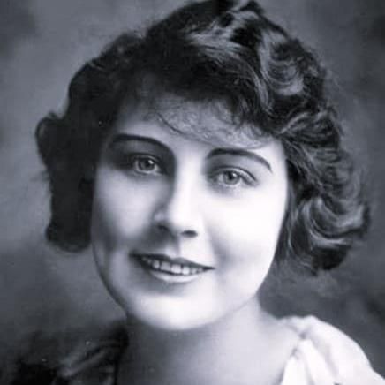 Photo of Dorothy Dalton