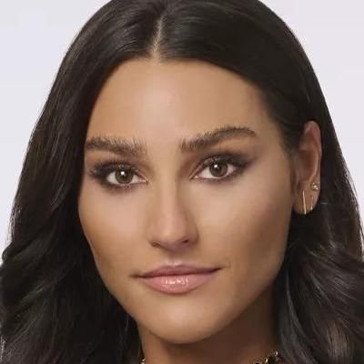 Photo of Lindsey Coffey