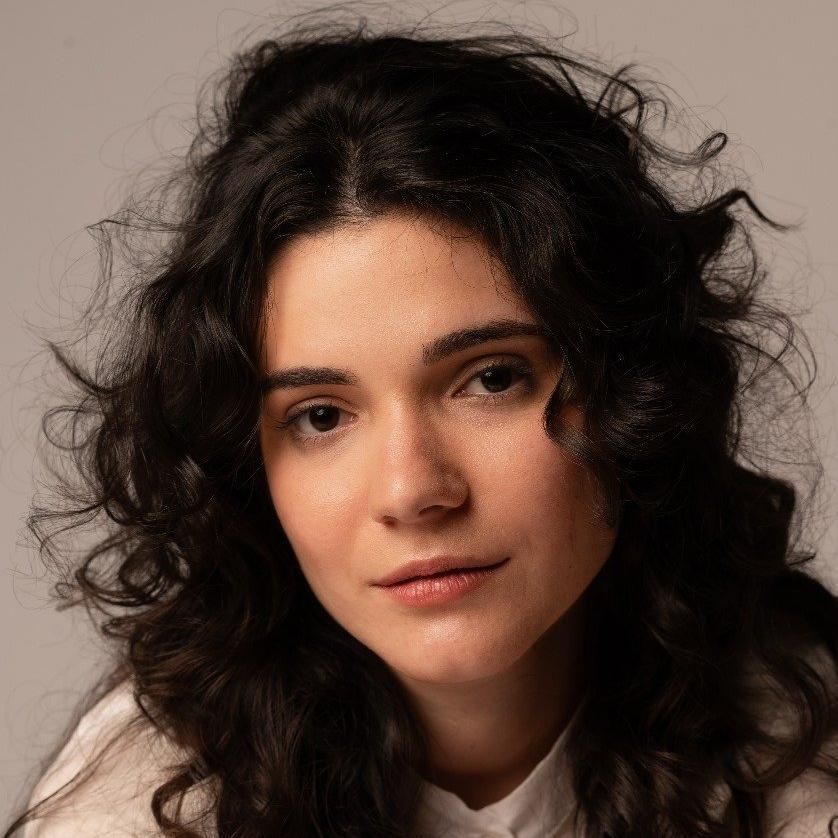 Photo of Alana Oliveira