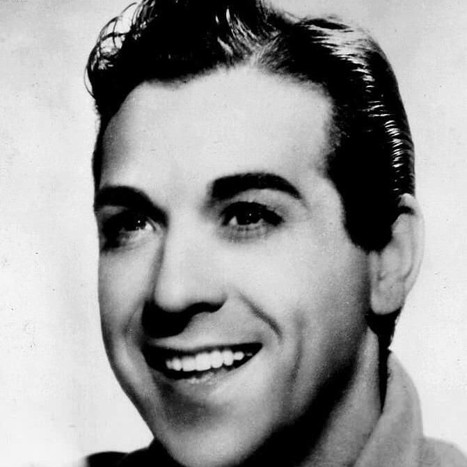 Photo of Luis Mariano