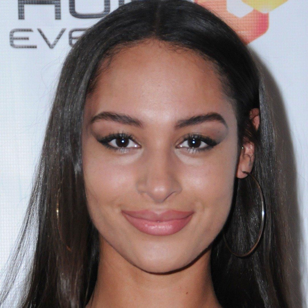Photo of Hannah Harlow