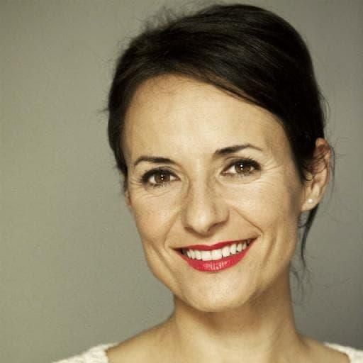 Photo of Isabel Mata