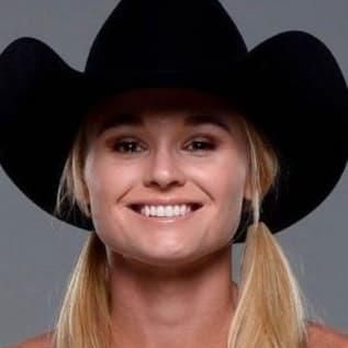 Photo of Andrea Lee