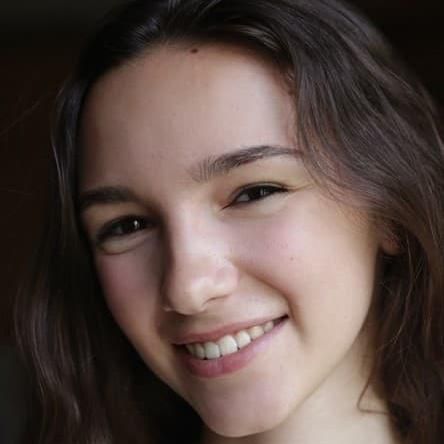Photo of Julia Dumont