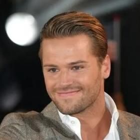 Photo of James Hill
