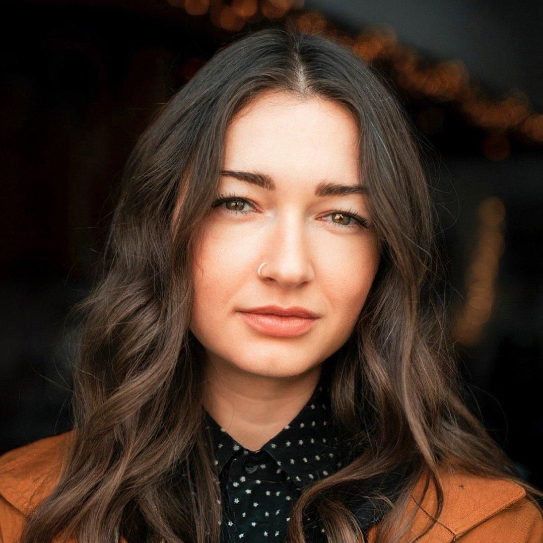 Photo of Alison Tavel