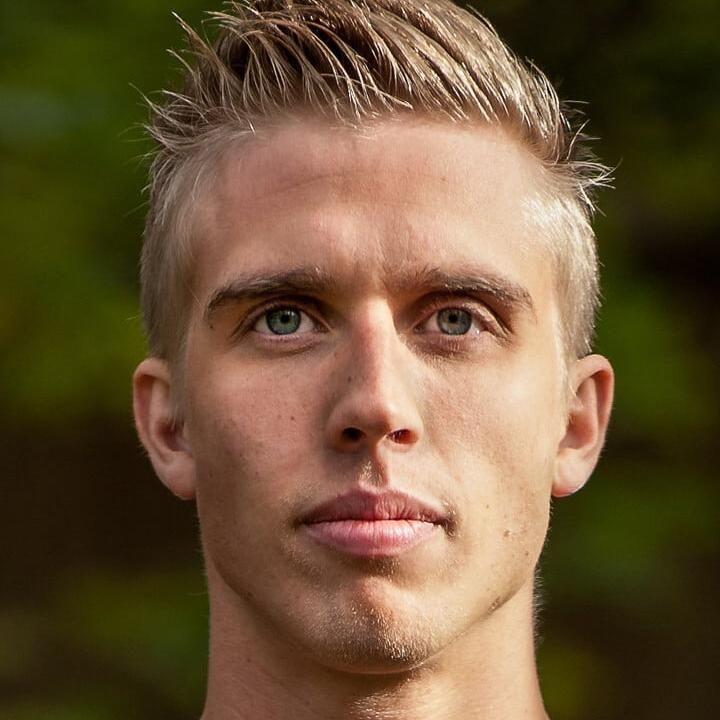 Photo of Justin Howell