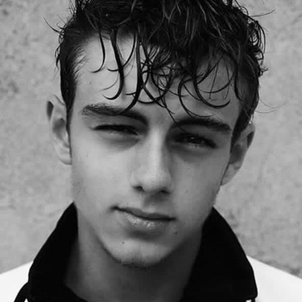 Photo of Elliott Hanna